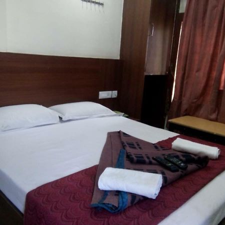 Hotel Dewans Residency 迈索尔 外观 照片
