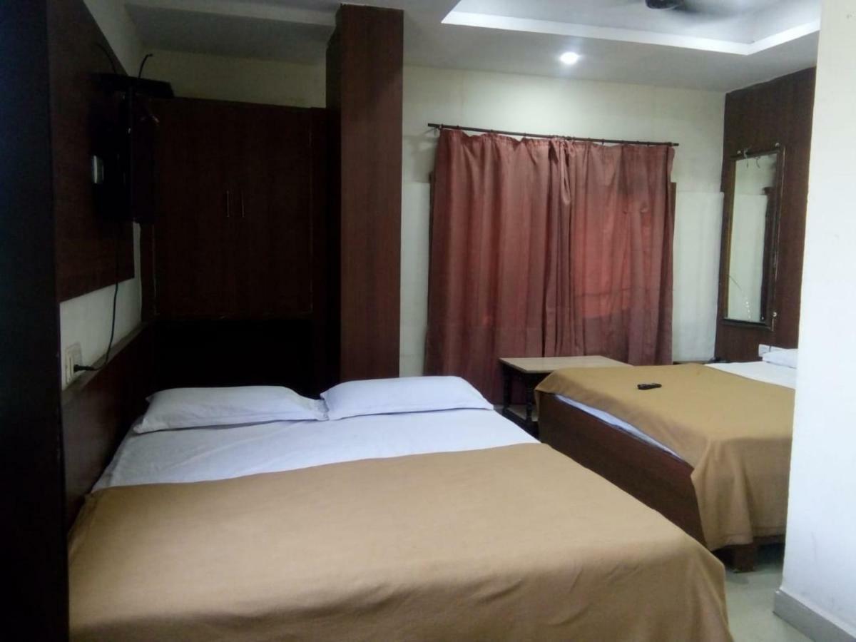 Hotel Dewans Residency 迈索尔 外观 照片