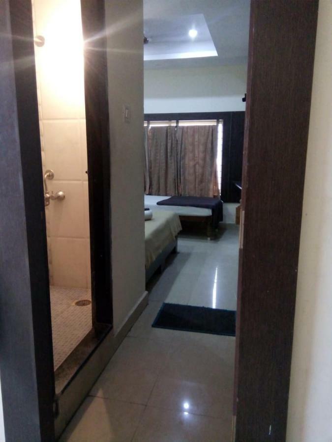 Hotel Dewans Residency 迈索尔 外观 照片